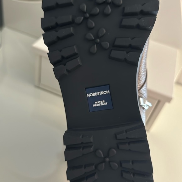 🔥HP🔥🌤️Nordstrom Brand Water Resistant Boots🌤️ - Picture 5 of 7